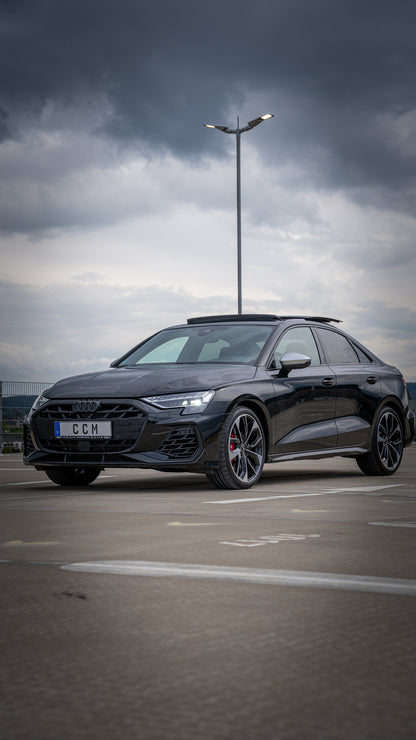 Audi - S3-Limousine All-Black