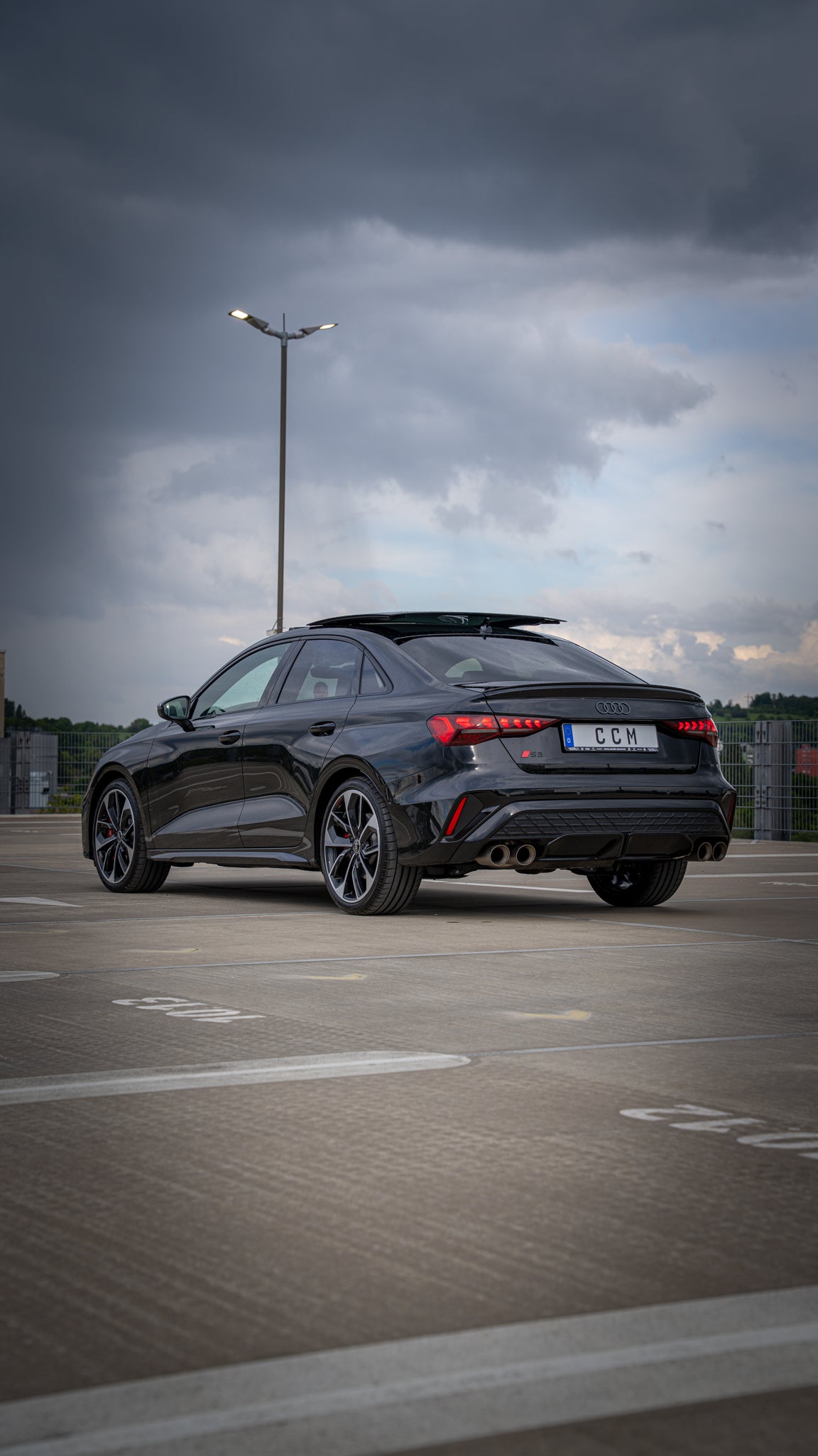Audi - S3-Limousine All-Black