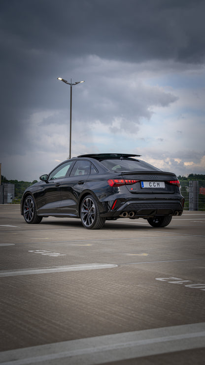 Audi - S3-Limousine All-Black