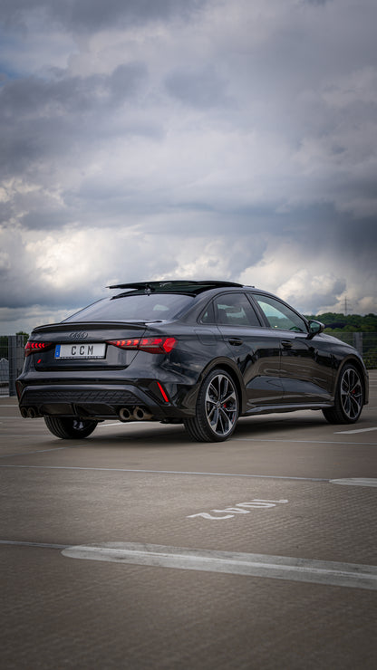 Audi - S3-Limousine All-Black