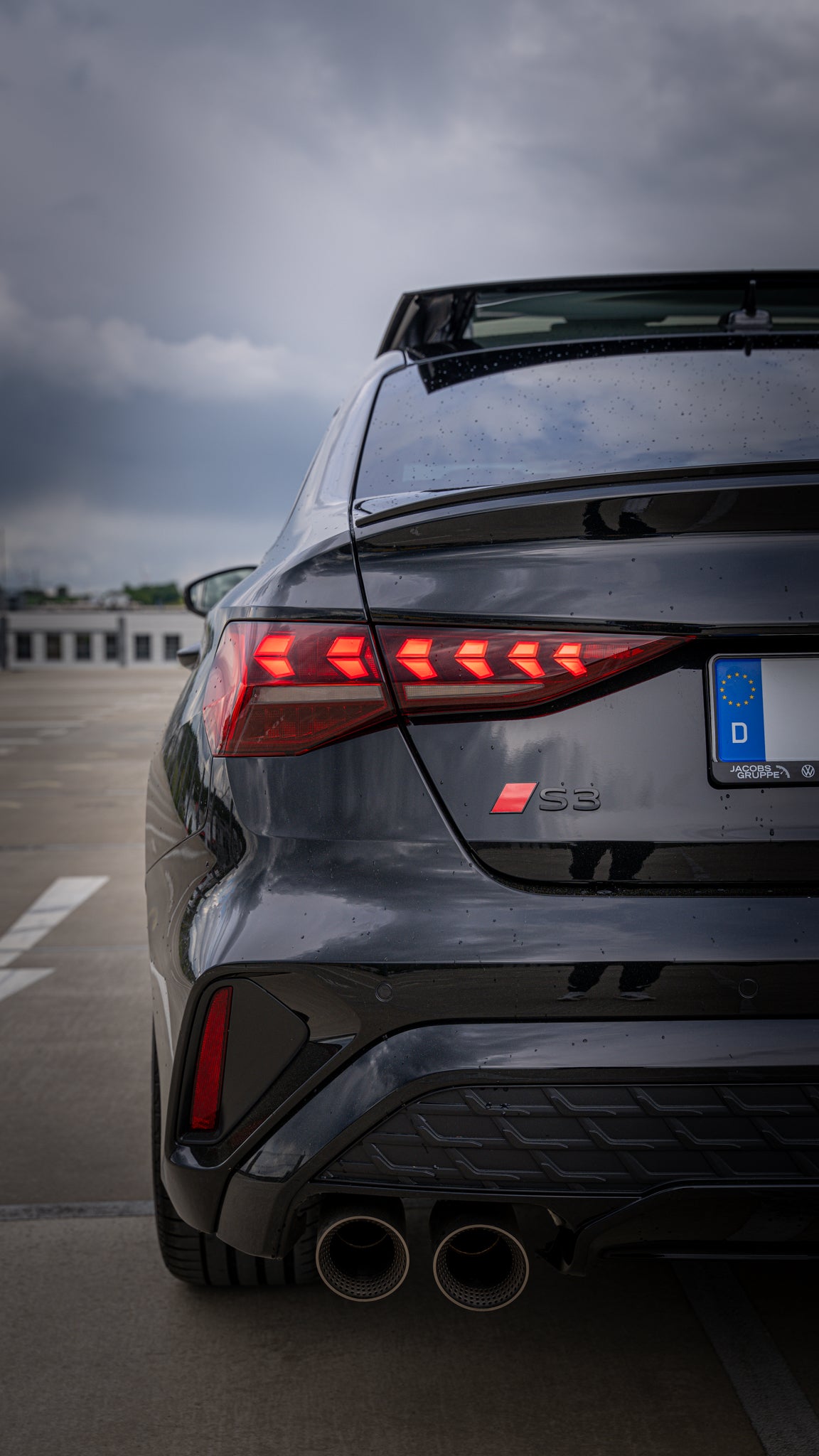 Audi - S3-Limousine All-Black