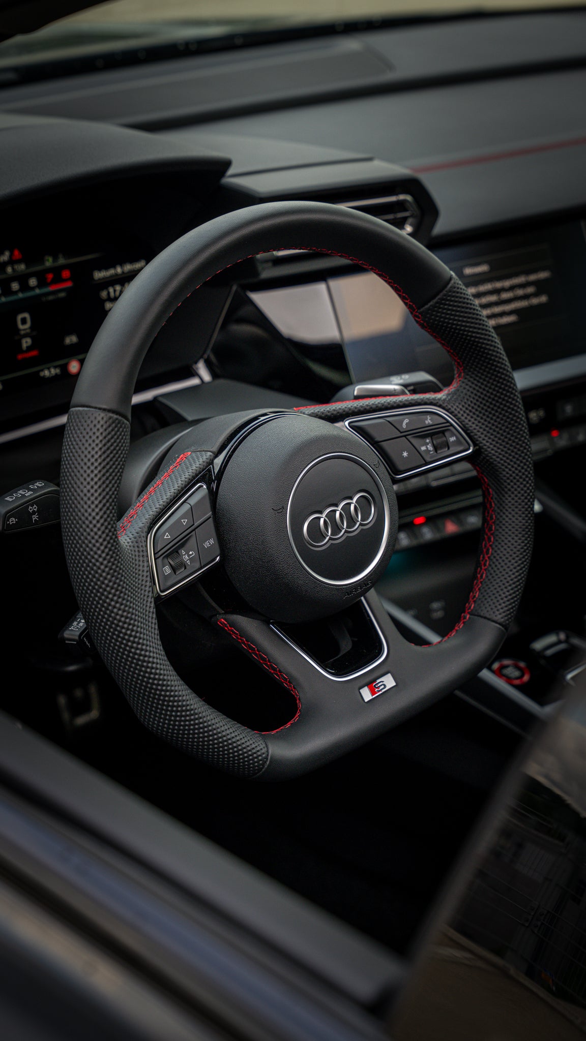 Audi - S3-Limousine All-Black