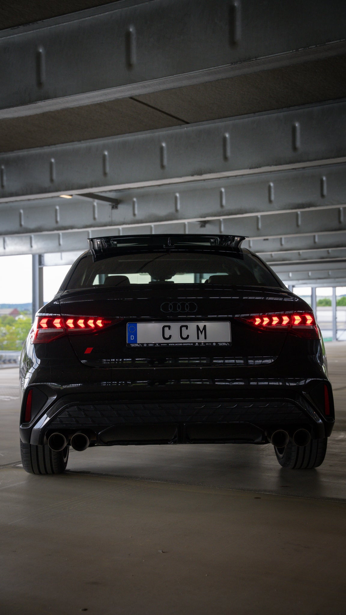 Audi - S3-Limousine All-Black