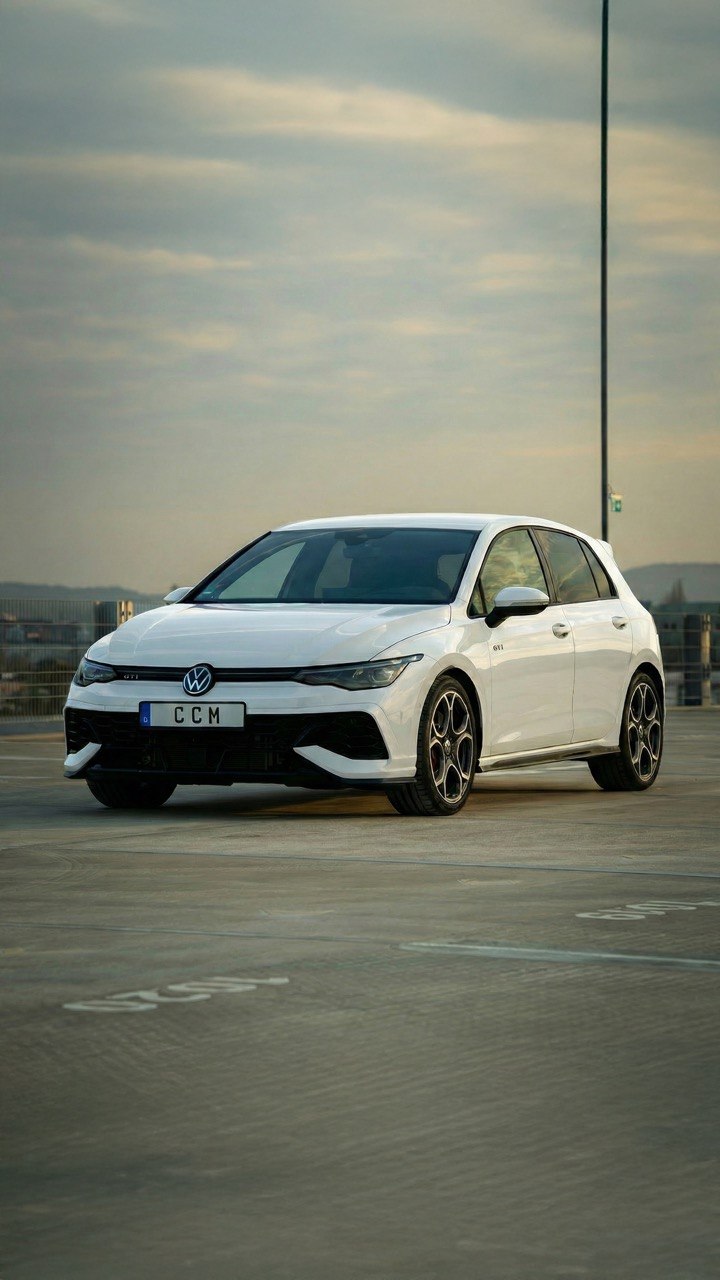 Golf 8 GTI 2025 White/Black Paket