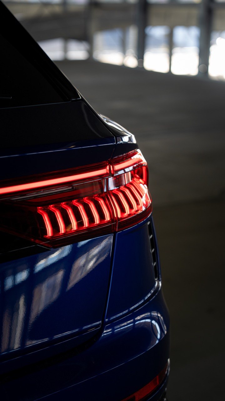Audi RSQ8 San-Marino-Blau