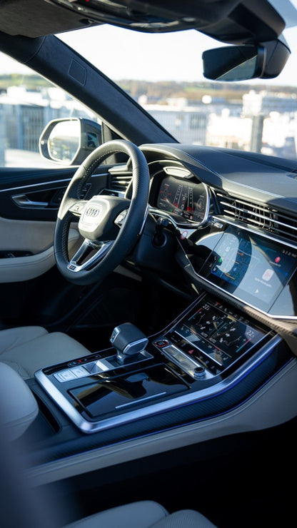 Audi RSQ8 San-Marino-Blau