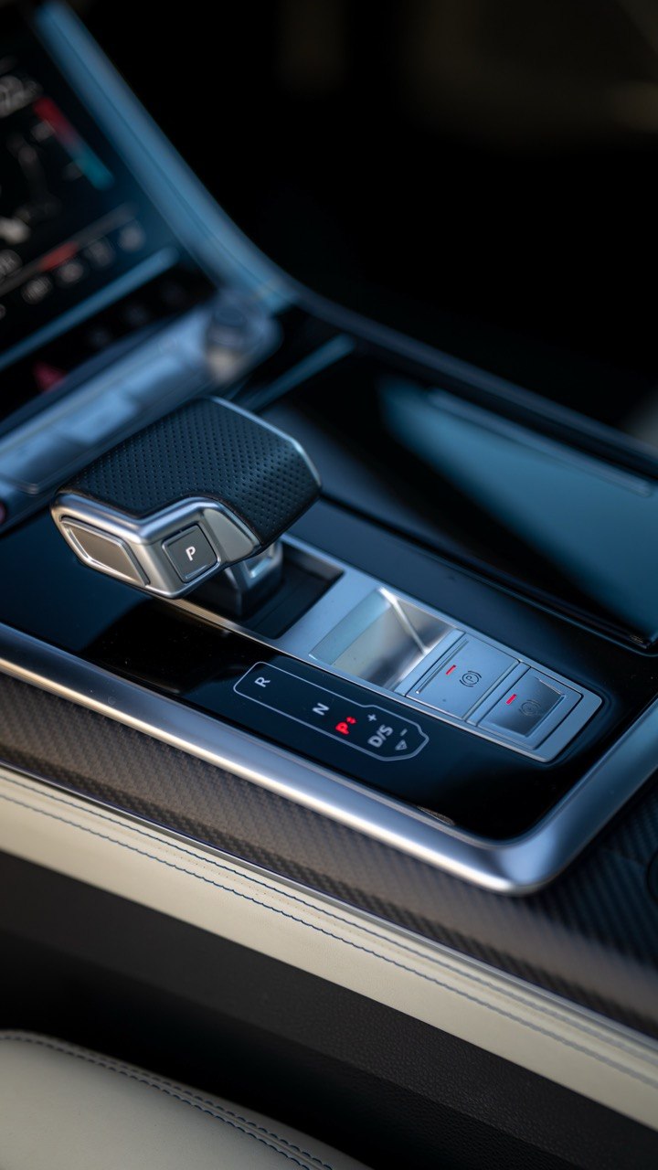 Audi RSQ8 San-Marino-Blau