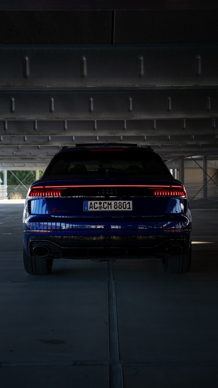 Audi RSQ8 San-Marino-Blau