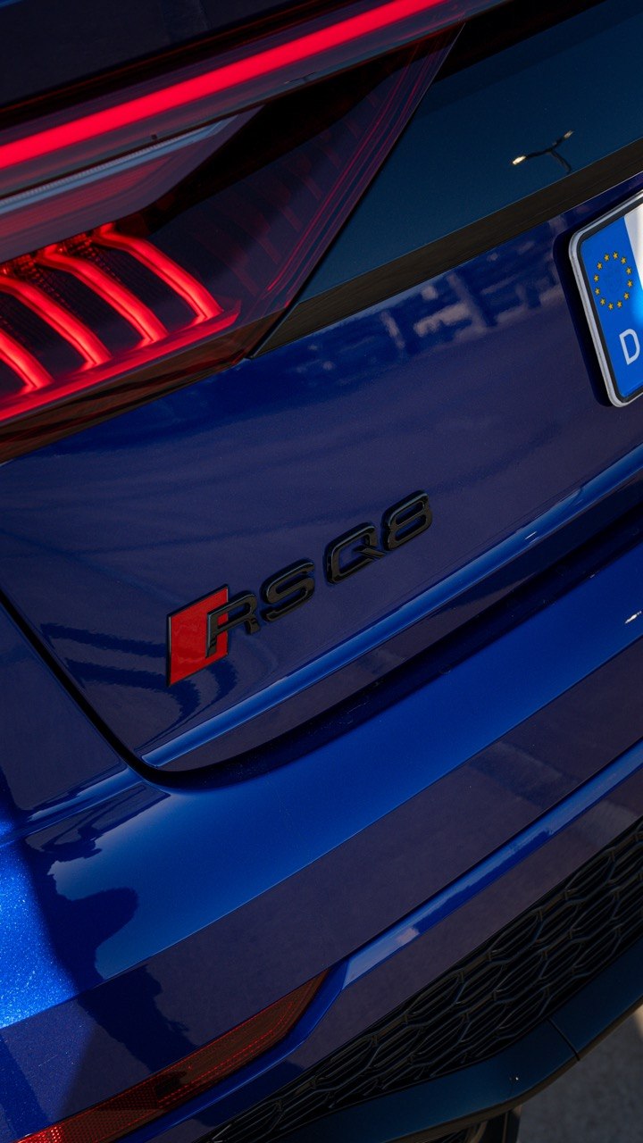 Audi RSQ8 San-Marino-Blau