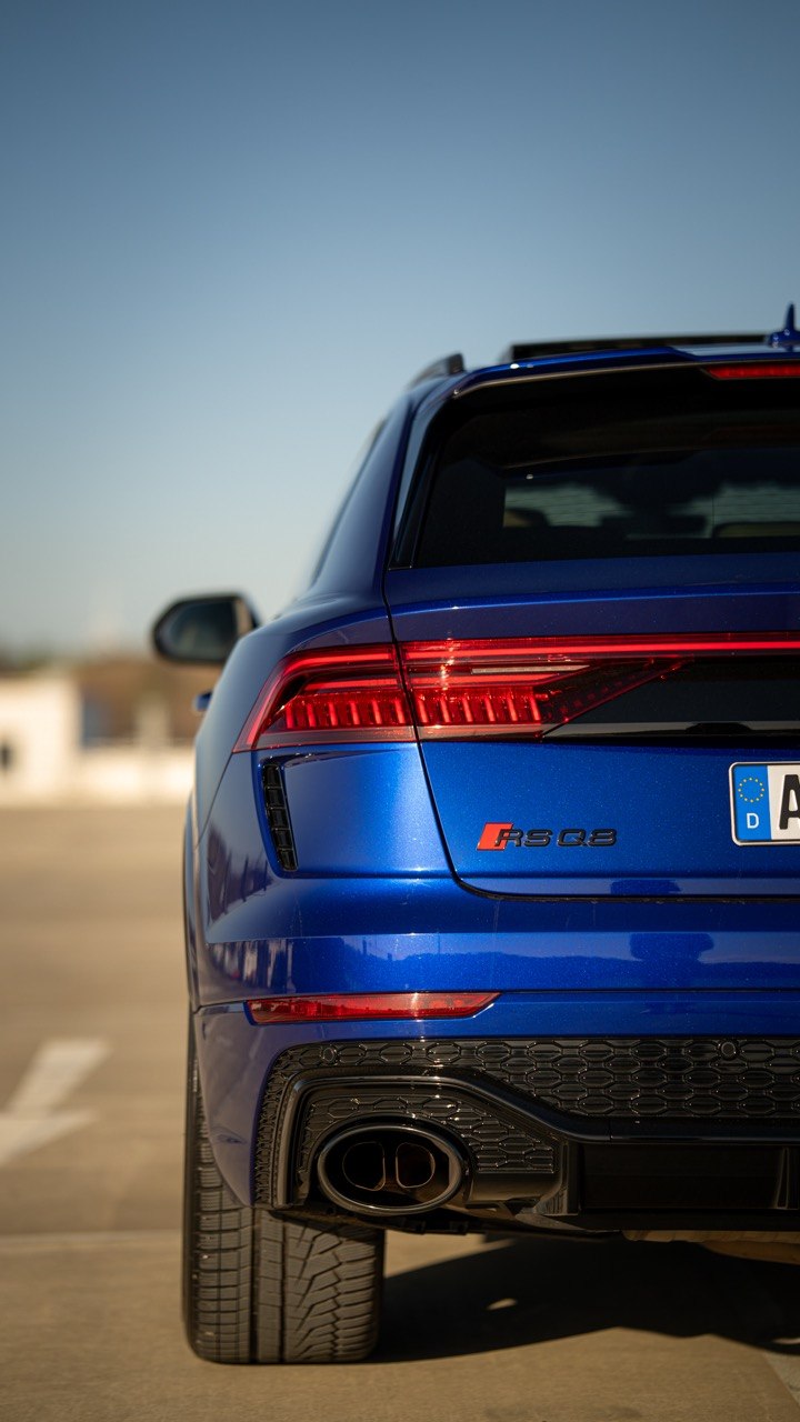 Audi RSQ8 San-Marino-Blau